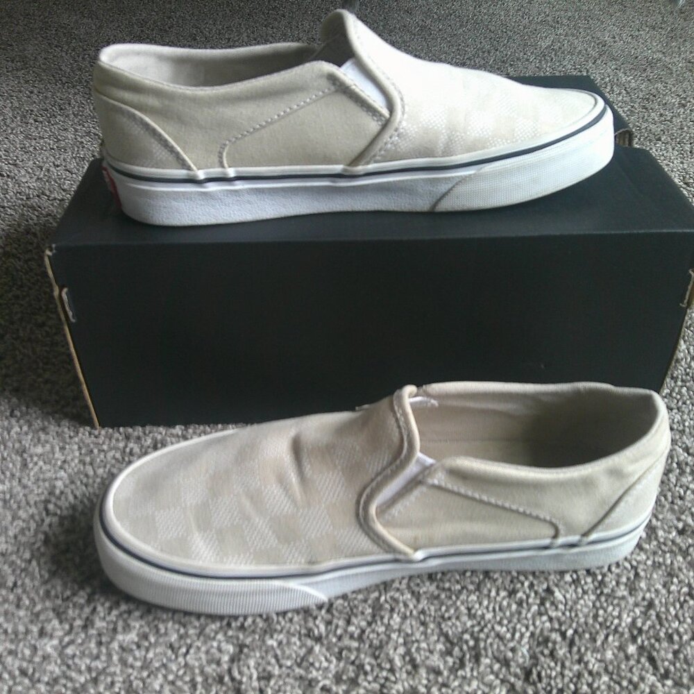 Cream checker Vans slides size:7